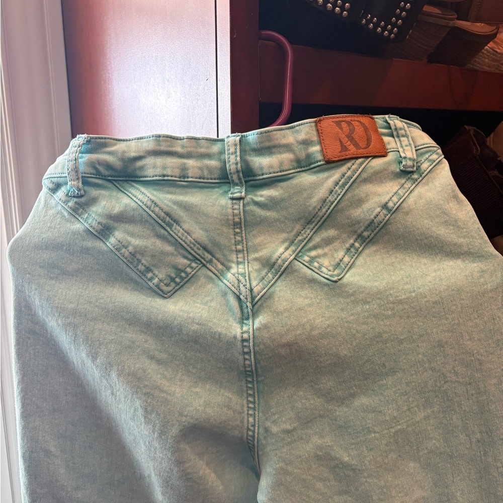 Chic Aqua Flare Jeans for Women - Picture 4 of 5